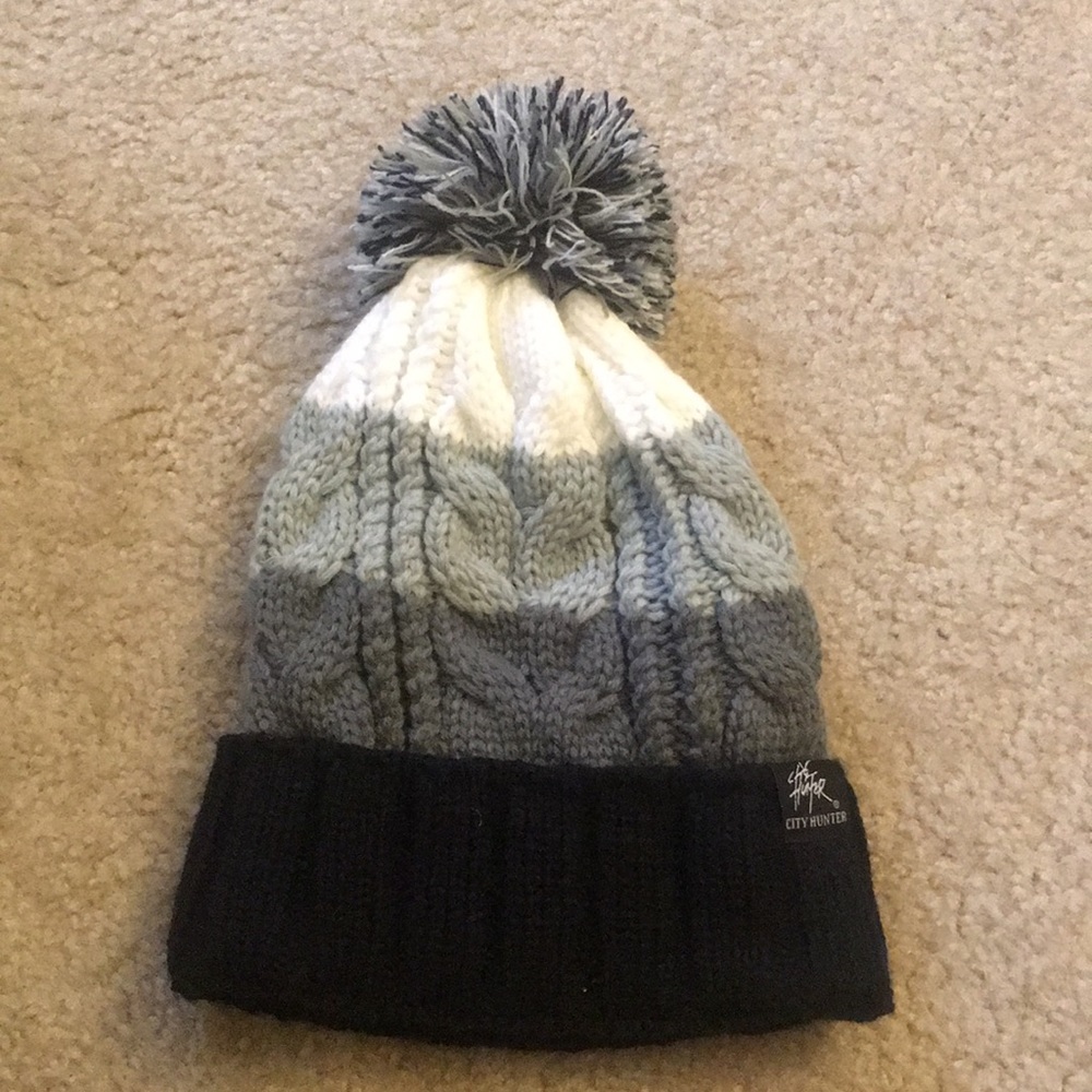 Pom Pom hat